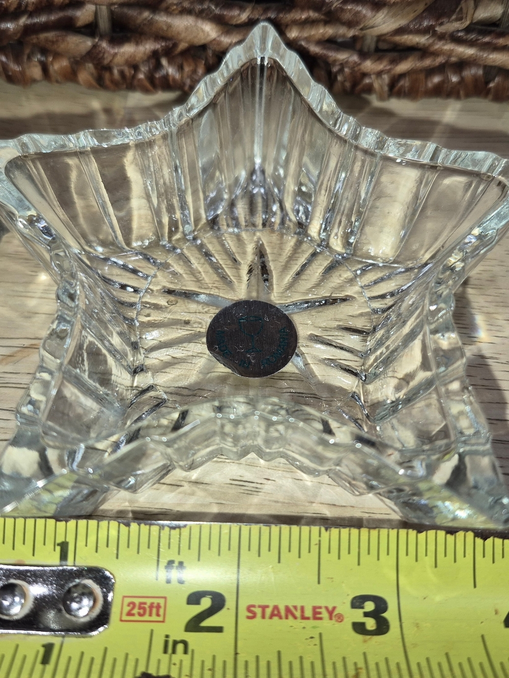 Vintage pressed Crystal glass star-shaped trinket dish, Made In Romania - Picture 3 of 4